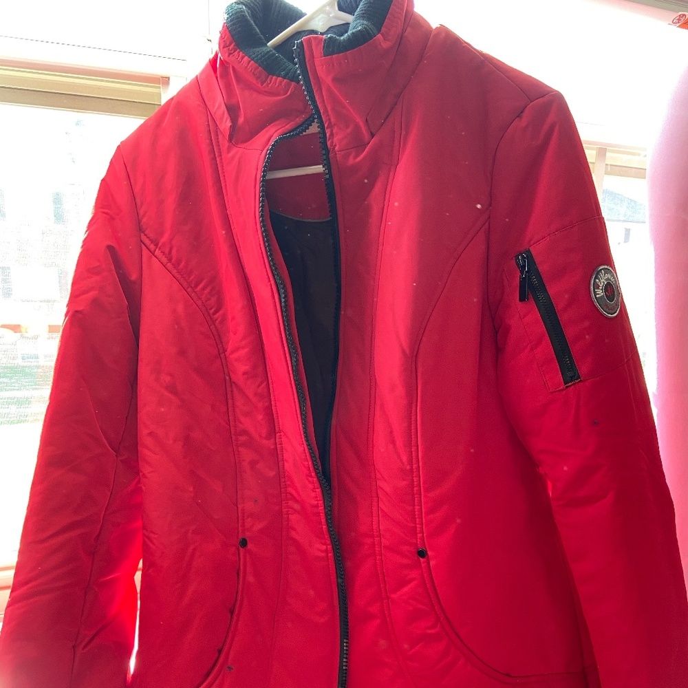 Hooded Puffer Jacket - Red